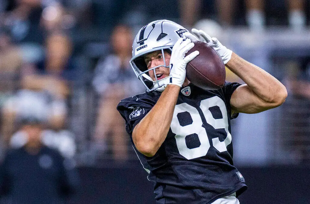 Raiders coach Klint Kubiak says Brock Bowers is ‘day-to-day’