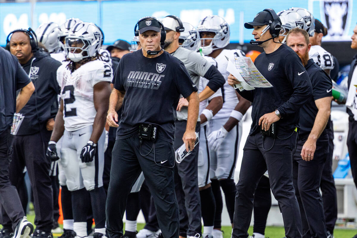 Raiders rewind: How Las Vegas was able to overcome mistakes for road win