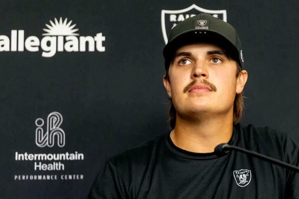 Raiders quarterback Aidan O’Connell announces father’s death