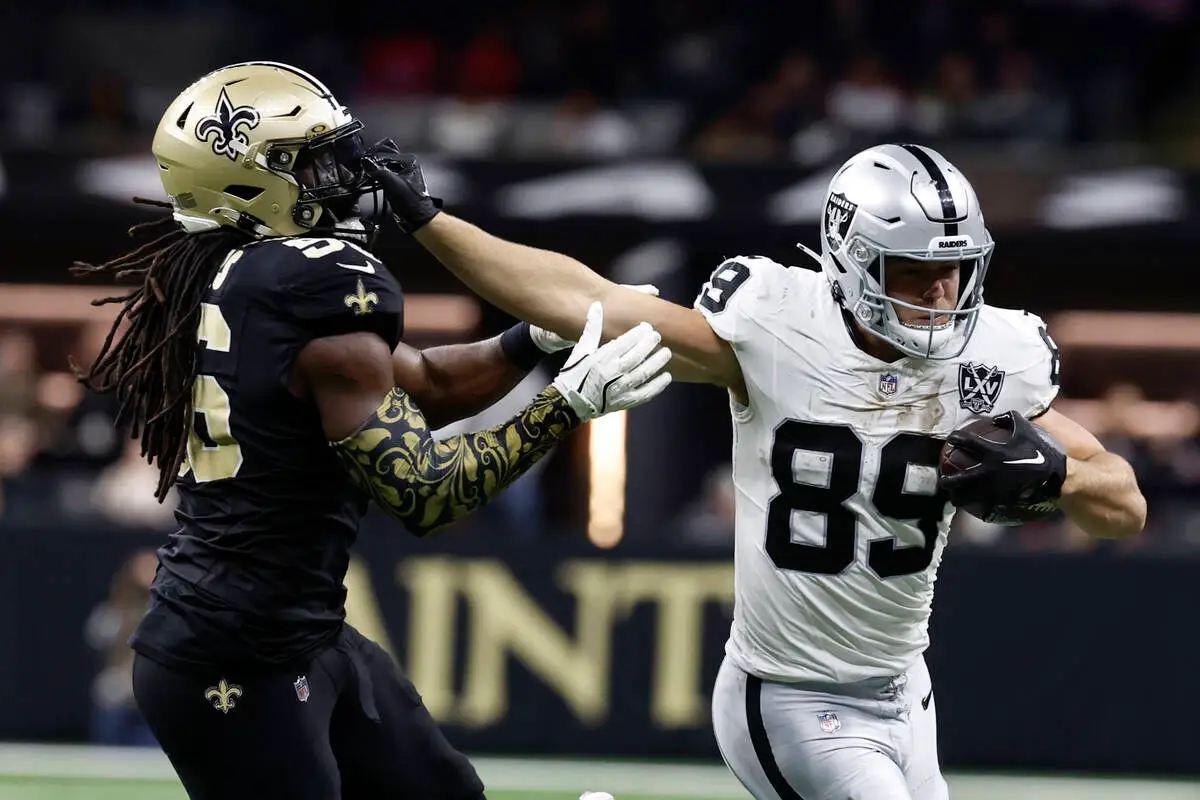 LIVE UPDATES: Raiders look to stay undefeated when they take on Saints