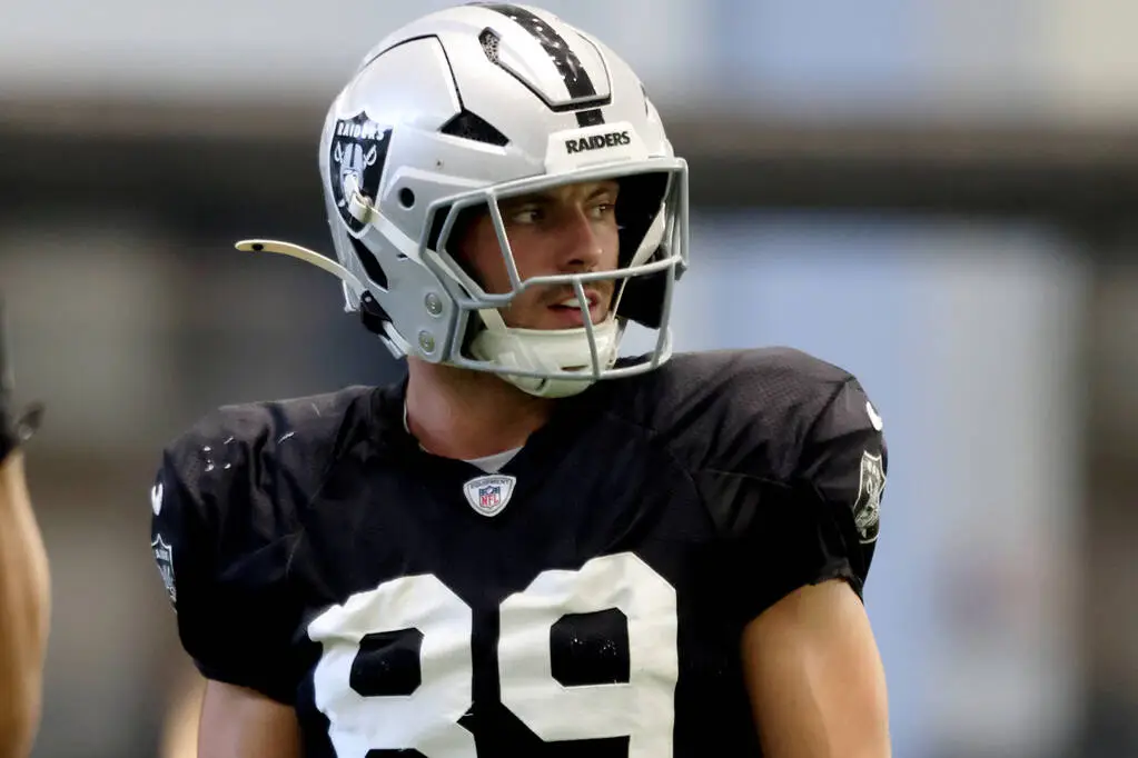 Brock Bowers, Kwity Paye to play for the Raiders in New Orleans
