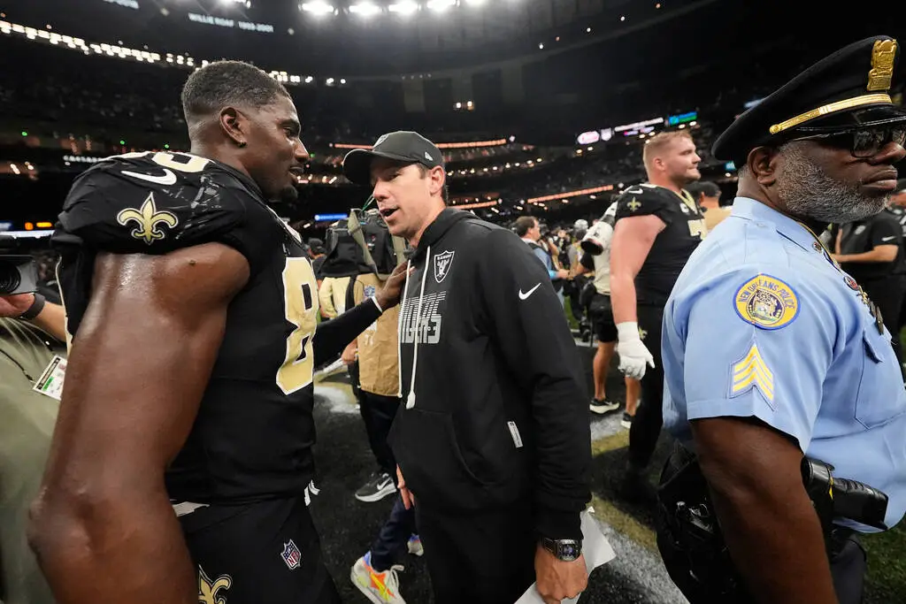 Klint Kubiak, Raiders turn the page from 3-0 start to showdown vs. Chiefs