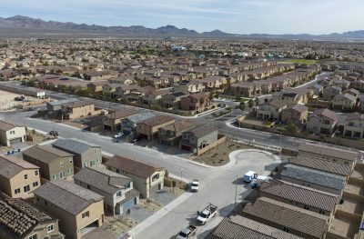 Las Vegas-area home listings top 10,000 for first time in more than a decade