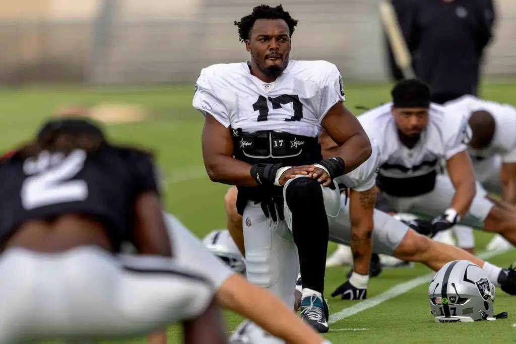 Raiders reaping dividends of Nakobe Dean learning to love Las Vegas