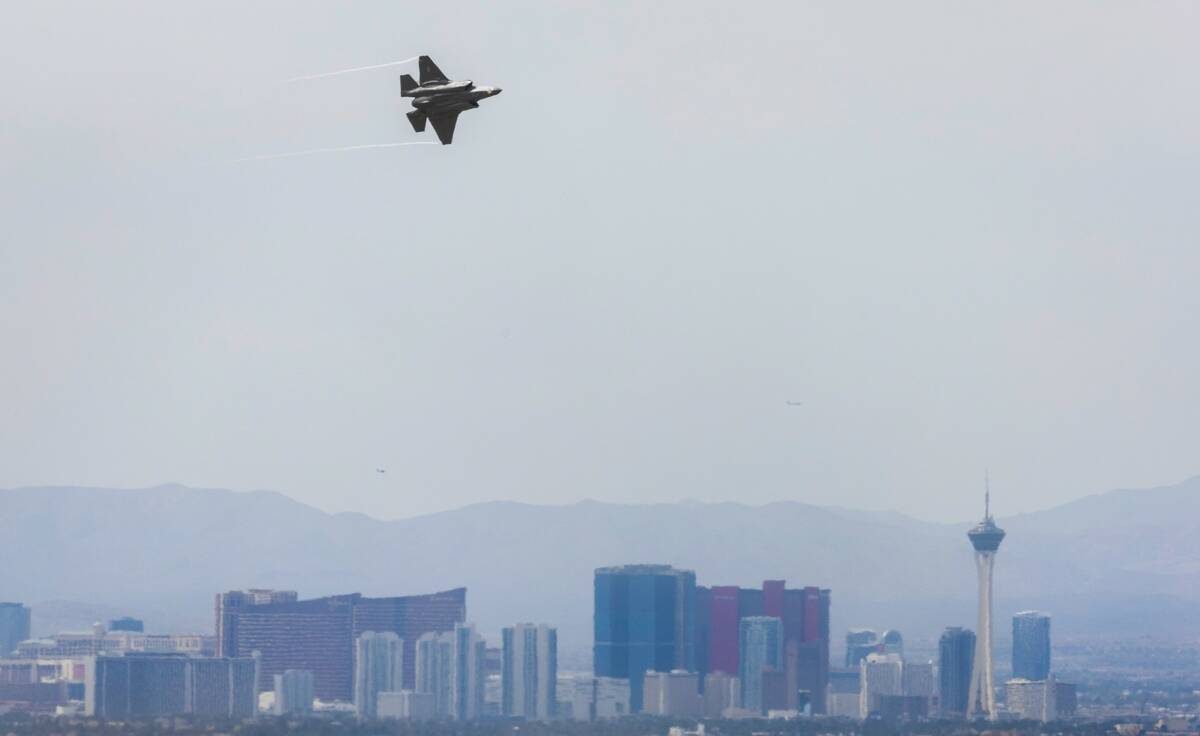 Strong winds trigger dust advisory for Las Vegas Valley