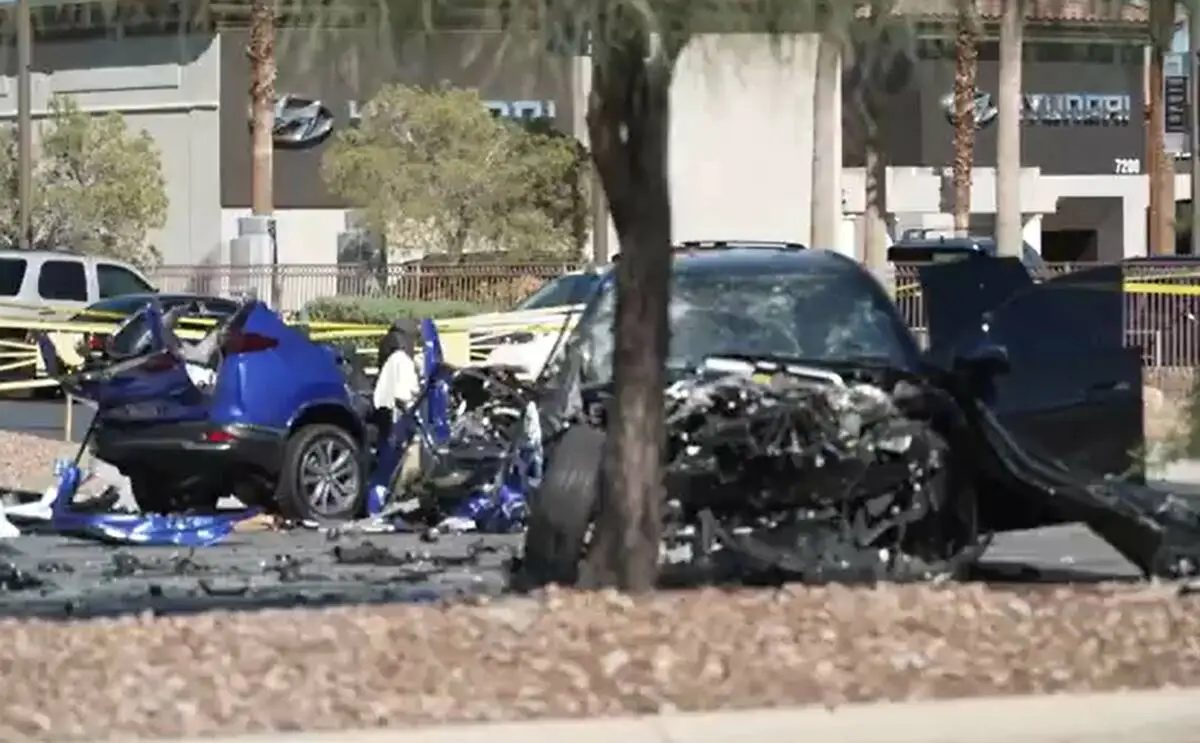 2 critically hurt after wrong-way crash in west Las Vegas Valley