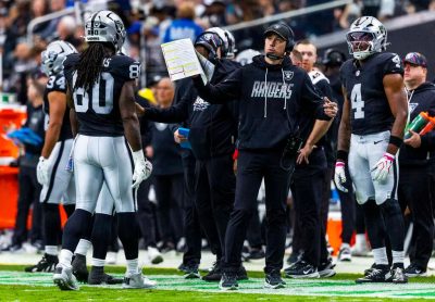 Raiders keep running into trouble on fourth-and-short fullback sneaks