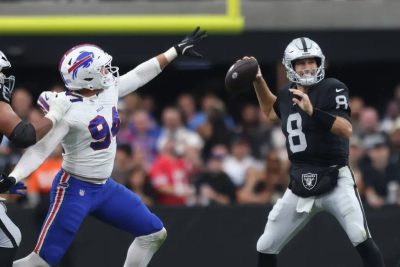 Kirk Cousins pacing NFL passers, lifting unbalanced Raiders offense