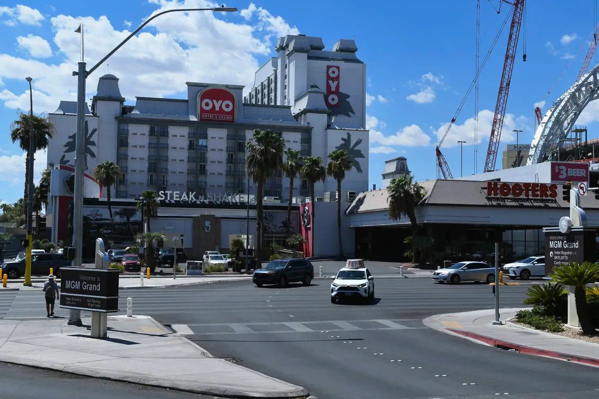 Off-Strip hotel-casino temporarily suspends alcohol sales for second time in a year