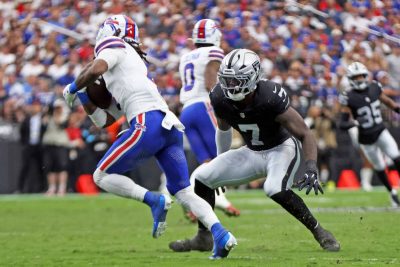 Raiders starting linebacker questionable for Sunday’s game against Rams